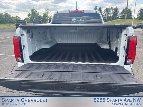 Used 2023 Chevrolet Colorado LT w/ LT Convenience Package III AWD/4WD image 31