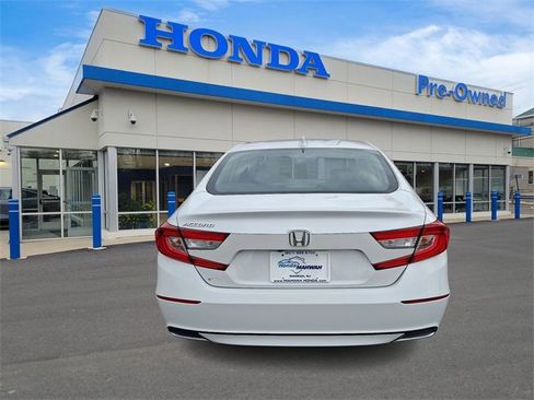 Used 2018 Honda Accord LX image 5
