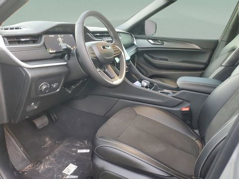 New 2025 Jeep Grand Cherokee Altitude RWD image 14