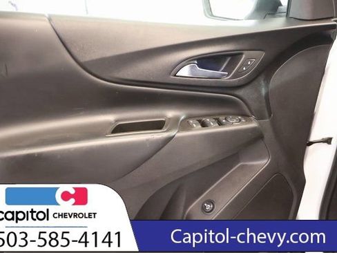 Used 2022 Chevrolet Equinox LT image 11