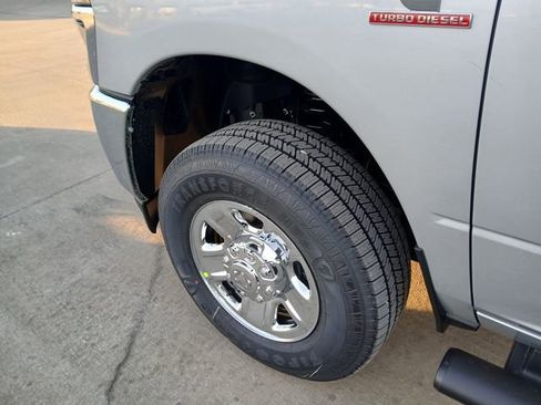 New 2026 RAM 3500 Tradesman image 32