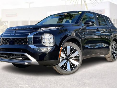 New 2026 Mitsubishi Outlander SE image 2