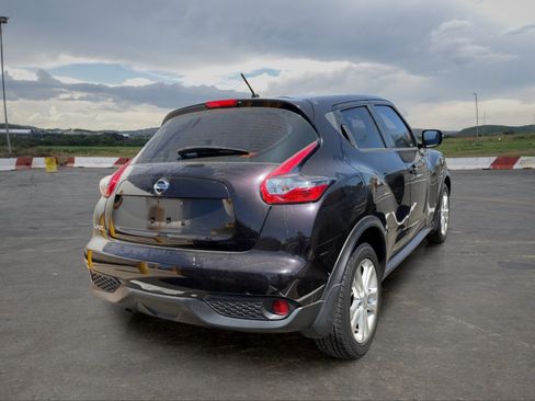 Used 2016 Nissan Juke S FWD image 3
