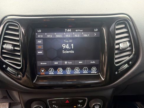 Used 2019 Jeep Compass Limited w/ Advanced Safety Group image 30