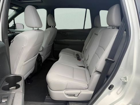 Certified 2022 Honda Passport EX-L image 9