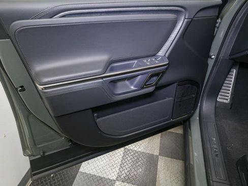 Used 2023 Rivian R1S Launch Edition AWD/4WD image 47