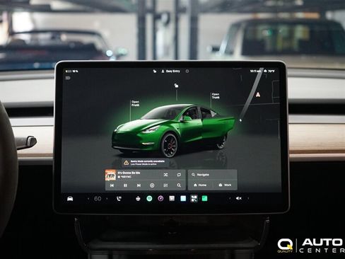 Used 2023 Tesla Model Y Performance AWD/4WD image 16