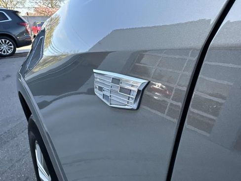 Used 2017 Cadillac XT5 Luxury w/ Driver Awareness Package image 11