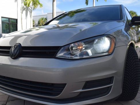 Used 2015 Volkswagen Golf TDI S FWD image 36