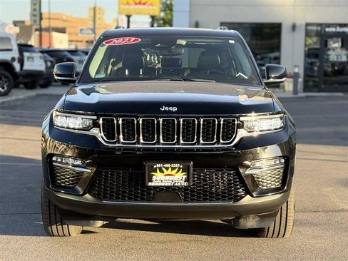 Used 2023 Jeep Grand Cherokee 4WD 4xe image 2
