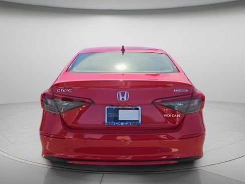 Used 2023 Honda Civic Touring image 5