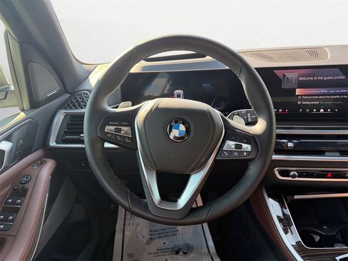 Used 2025 BMW X5 xDrive40i w/ Premium Package image 12