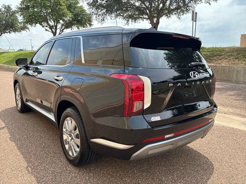 Certified 2025 Hyundai Palisade SEL FWD image 3