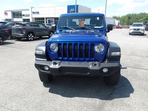 Used 2019 Jeep Wrangler Sport AWD/4WD image 2