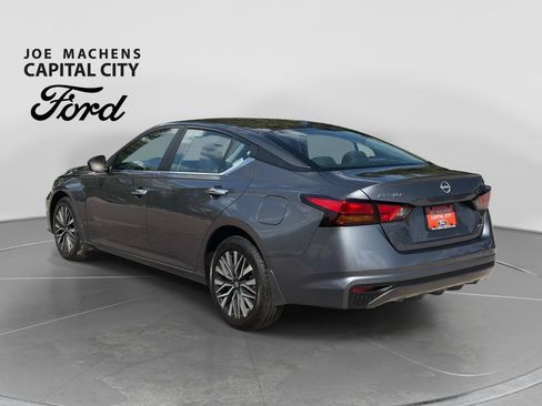Used 2024 Nissan Altima 2.5 SV AWD/4WD image 7