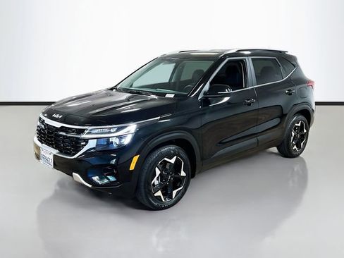 Certified 2025 Kia Seltos S image 3