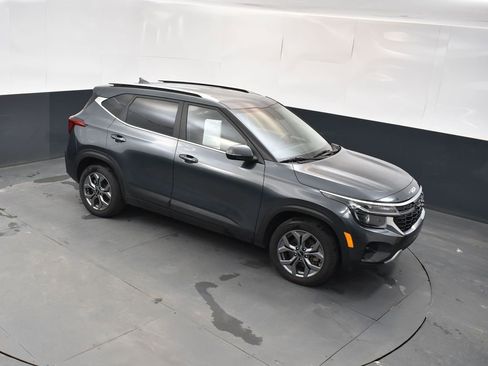 Used 2024 Kia Seltos S image 34