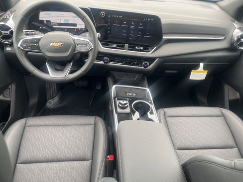 New 2026 Chevrolet Equinox LT w/ Convenience Package II image 6