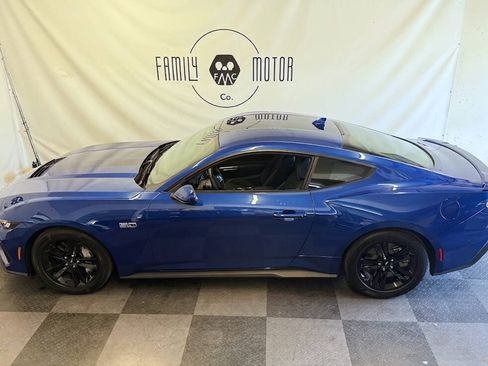 Used 2024 Ford Mustang GT RWD image 9