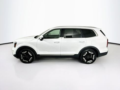 Used 2025 Kia Telluride S FWD image 4