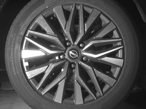 Used 2025 Nissan Altima 2.5 SV FWD image 15
