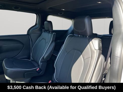 New 2026 Chrysler Pacifica Limited w/ S Appearance Package FWD image 19