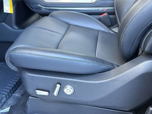 New 2025 Lincoln Navigator Reserve w/ Jet Appearance Package image 23