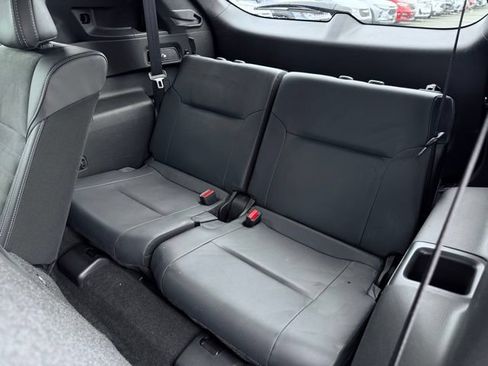 Used 2025 Mitsubishi Outlander SE AWD/4WD image 24