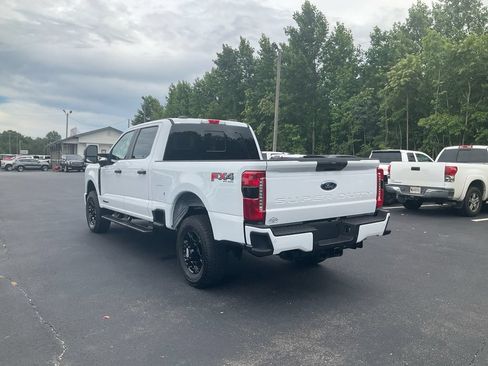 New 2026 Ford F250 4x4 Crew Cab Super Duty image 7