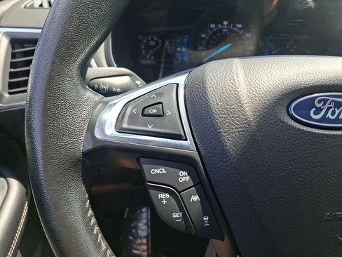 Used 2022 Ford Edge Titanium w/ Equipment Group 301A AWD/4WD image 22