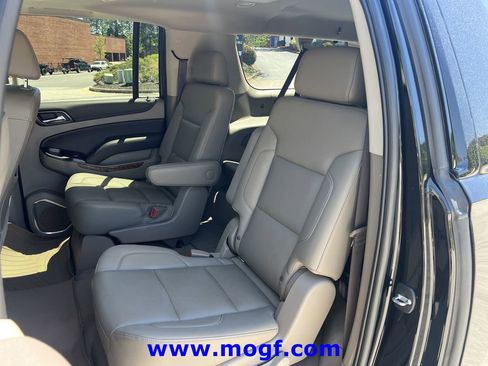 Used 2020 Chevrolet Suburban Premier image 21