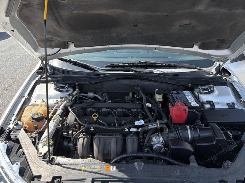 Used 2011 Ford Fusion SEL FWD image 24