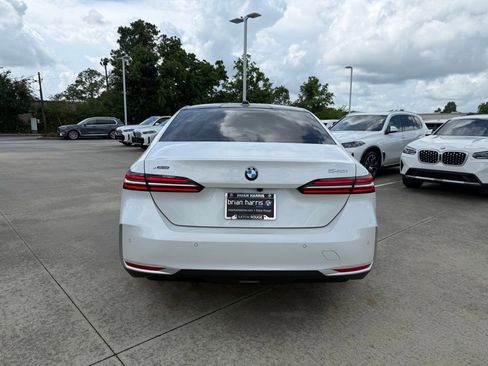 Certified 2026 BMW 540i xDrive w/ Executive Package AWD/4WD image 8