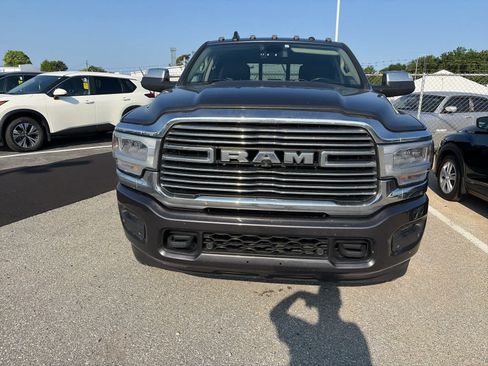 Used 2022 RAM 3500 Laramie AWD/4WD image 2