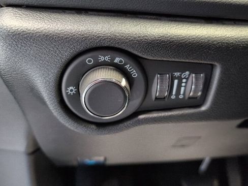 New 2026 Chrysler Voyager LX image 14