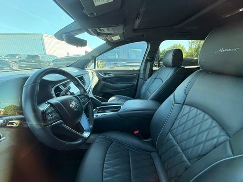 Used 2024 Buick Enclave Avenir w/ Avenir Technology Package AWD/4WD image 2