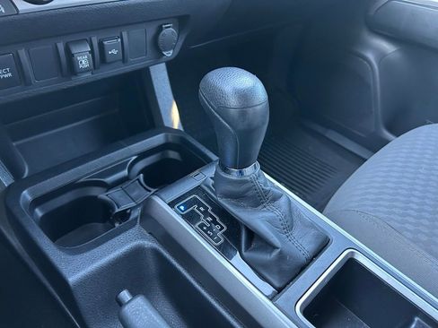 Used 2022 Toyota Tacoma SR5 image 27