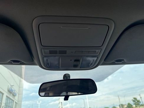 Used 2014 Honda Odyssey EX image 22