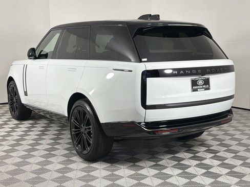 New 2026 Land Rover Range Rover SE image 3