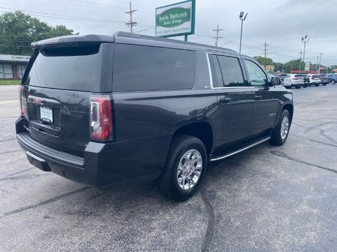 Used 2018 GMC Yukon XL SLT w/ Open Road Package AWD/4WD image 5