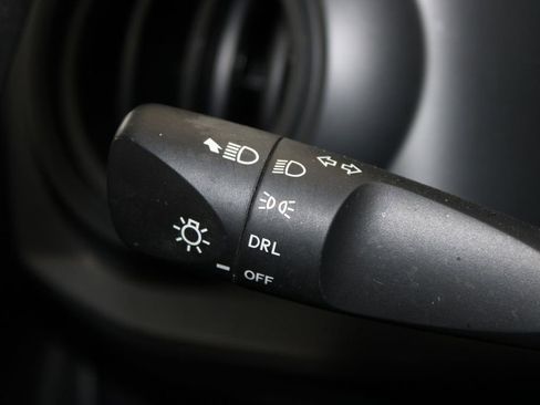 Used 2023 Toyota Tacoma SR image 34