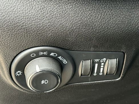 Used 2024 Jeep Compass Latitude w/ Altitude Special Edition image 20