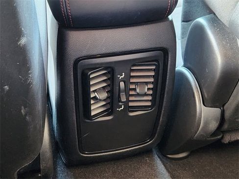 Certified 2023 Dodge Durango GT image 29