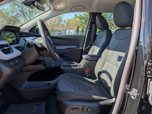 New 2027 Chevrolet Bolt LT FWD image 8