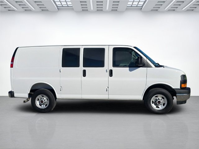Used 2025 GMC Savana 2500 w/ Driver Convenience Package RWD image 3