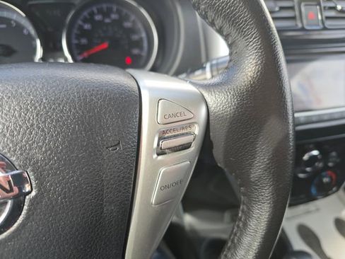 Used 2017 Nissan Versa SV w/ SV Special Edition Package image 18