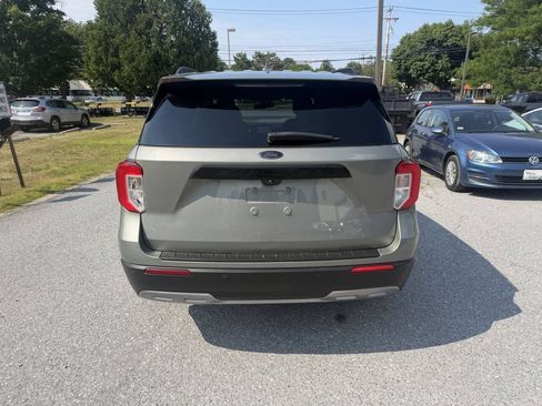 Used 2020 Ford Explorer XLT w/ Equipment Group 202A AWD/4WD image 4
