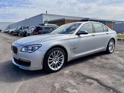 Used 2014 BMW 750i xDrive image 12