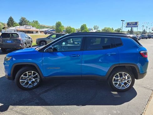 Used 2025 Jeep Compass Limited AWD/4WD image 6