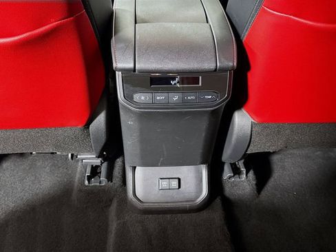 Certified 2021 Toyota Highlander XSE image 26